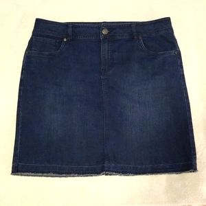 Cato Size 14 Dark Blue Wash  Denim Mini Skirt Raw Hem 5 pocket  EUC